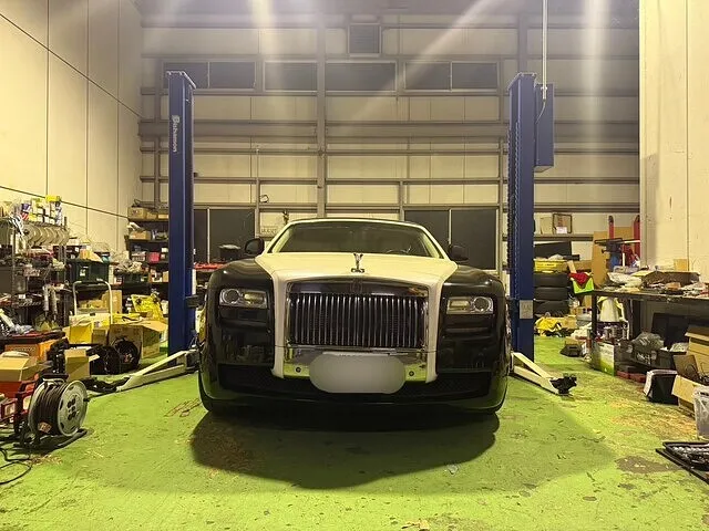 神奈川県　車検・整備　エアサス交換修理　ロールスロイス ゴースト