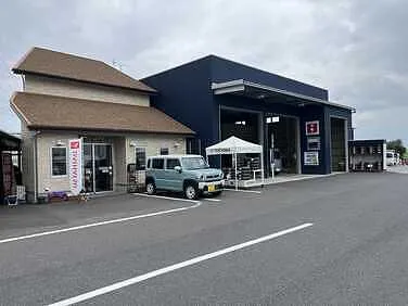 ロータスフジオカ(岡モータース)外観