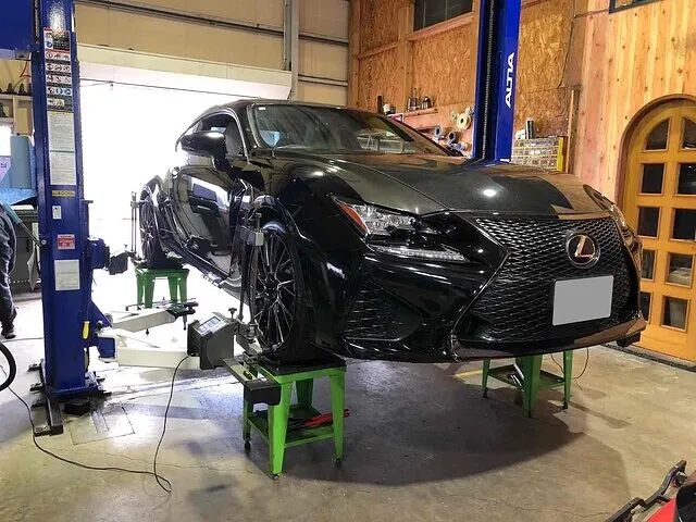 富山市　アライメント調整　レクサスRC-F