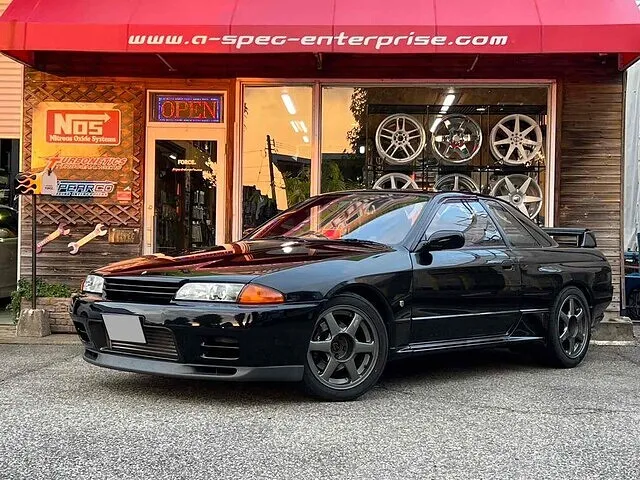 富山市　NISMOサイドステップ取付　GTR32　