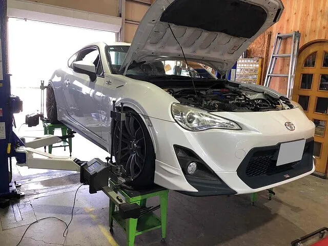 富山市 アライメント調整 86 ZN6