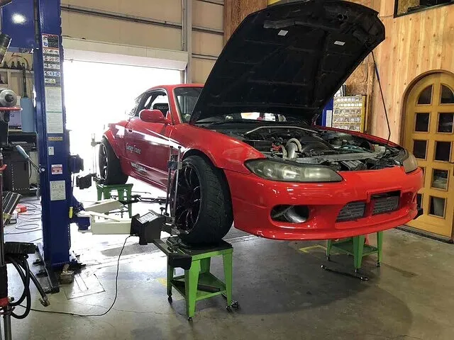 富山市　アライメント調整　シルビアS15