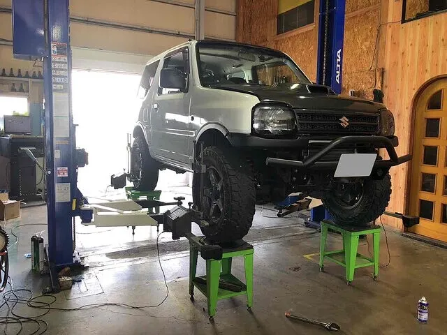 富山市　アライメント調整　ジムニーJB23