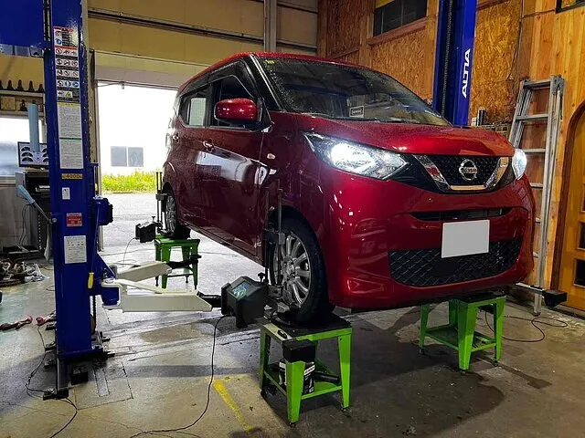 富山市　アライメント調整　デイズ