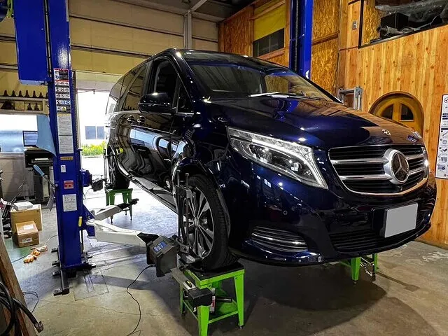富山市　アライメント調整　ベンツV220ｄ
