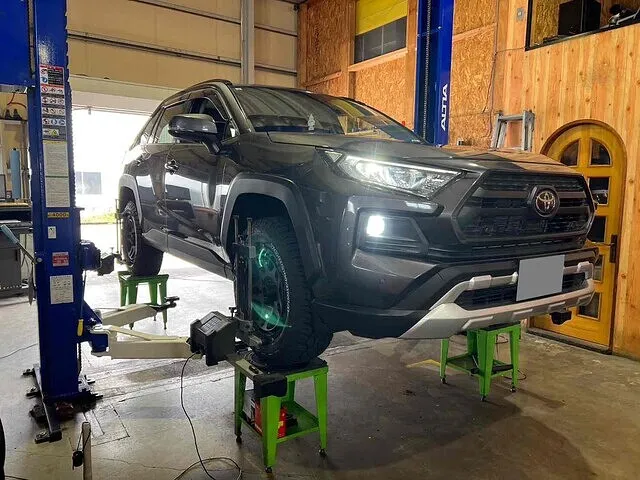 富山市　アライメント調整　CX-8