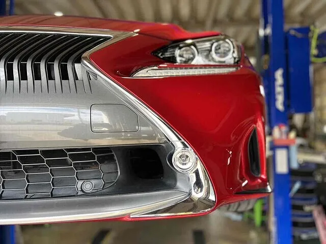 富山市　エアロパーツ取付　レクサス