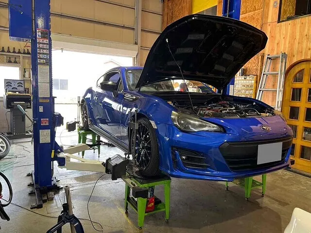 富山市　アライメント調整　BRZ