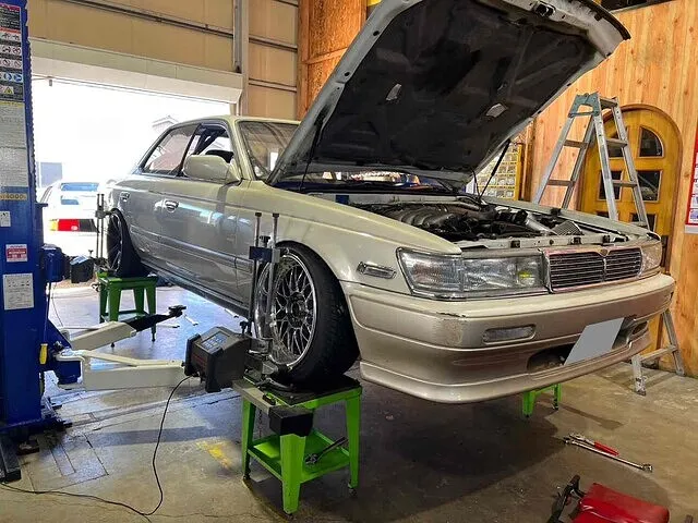 富山市　アライメント調整　ローレルC33