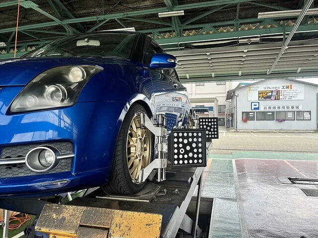 スズキスイフト　アライメント調整
