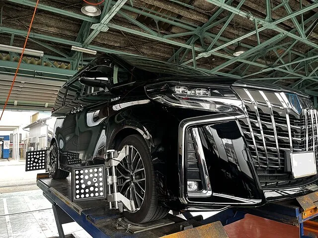 高山市　30アルファード　アライメント調整　メンテナンス