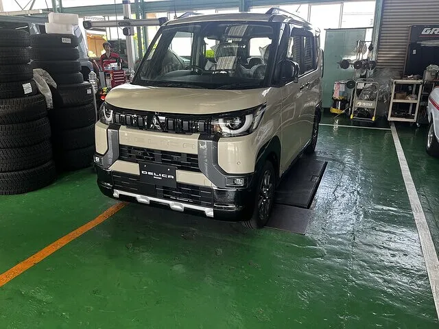 高山市　デリカミニ　防錆施工　アンダーコート