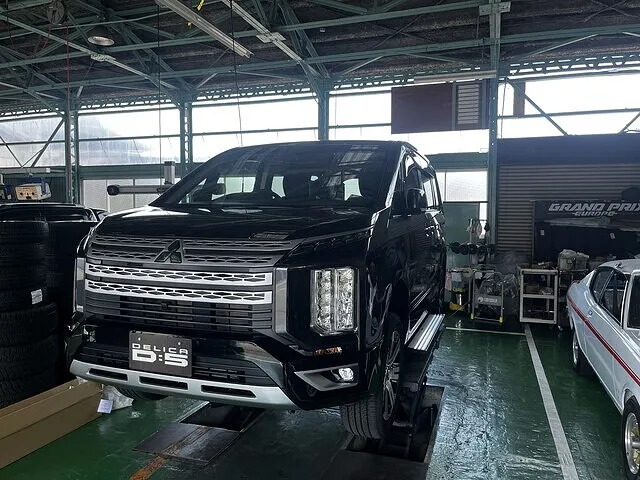 高山市　デリカD:5　ノックスドール　防錆施工