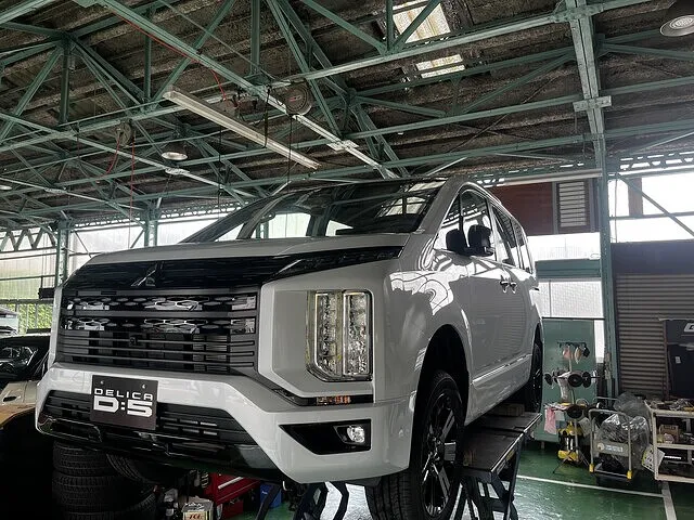 高山市　デリカD:5　ノックスドール　防錆施工