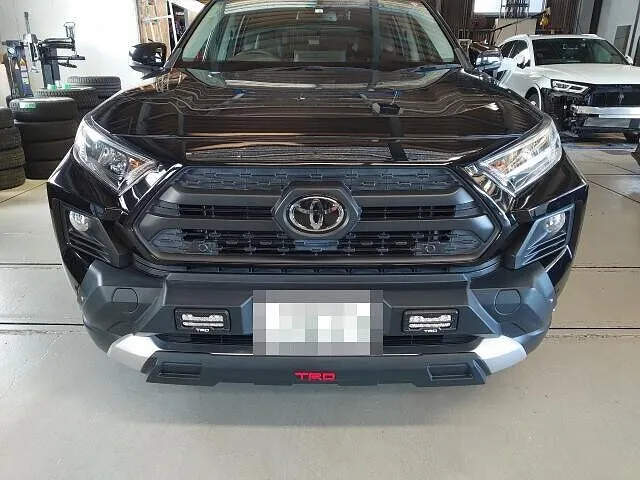 笠松町 トヨタ RAV4 フロントグリル・LEDマーカー取り付け