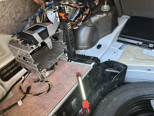 川崎市　メルセデスベンツ　W219 電気関連不具合修理