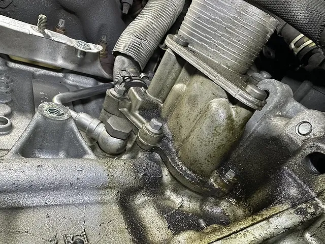 川崎市　BMW MINI　オイル漏れ修理