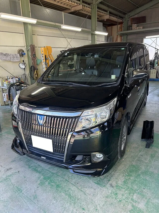 トヨタ・エスクァイア　安城市・西尾市・碧南市　傷・凹み！安い！