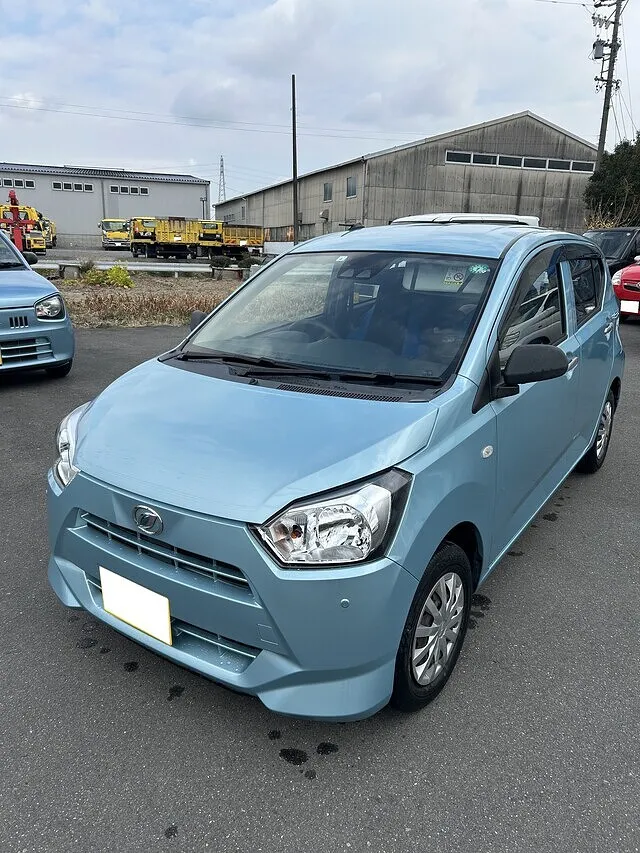 ダイハツ・ミライース　安城市・保険修理で工賃２０％還元！お得！