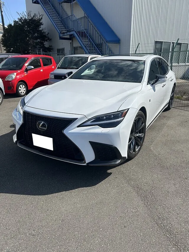 レクサス　レクサス500　刈谷市・保険修理で工賃２０％還元！