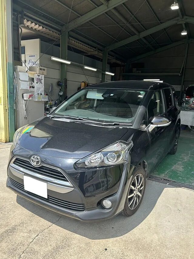 トヨタ・シエンタ　安城市・知立市・刈谷市　キズ凹み・安い！早い