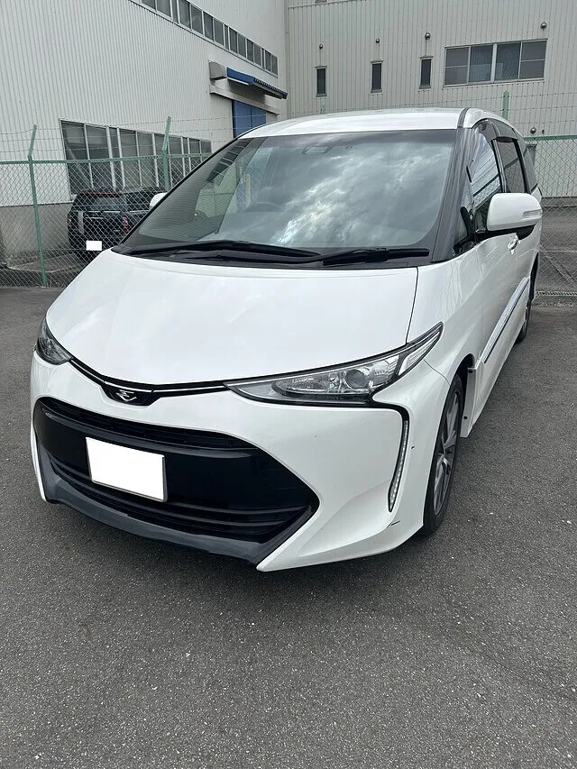 トヨタ・エスティマ　安城市・保険修理で工賃２０％キャッシュバック