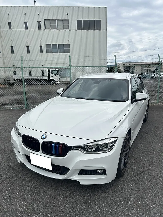 BMW　3シリーズ　安城市・保険修理で工賃２０％キャッシュバック