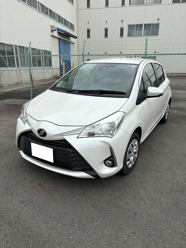 トヨタ・ヴィッツ　安城市・保険修理で工賃２０％キャッシュバック！