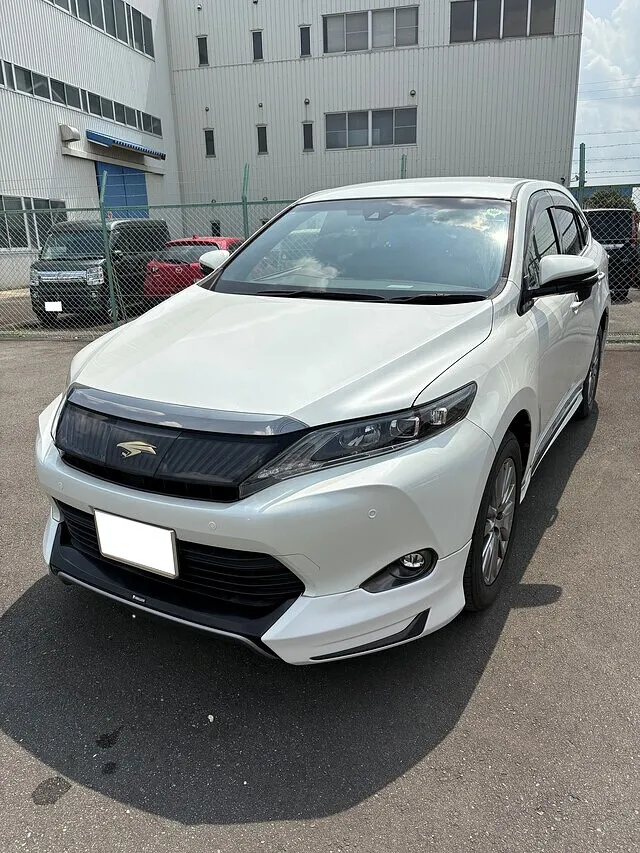 トヨタ・ハリアー　安城市・保険修理で工賃２０％キャッシュバック！