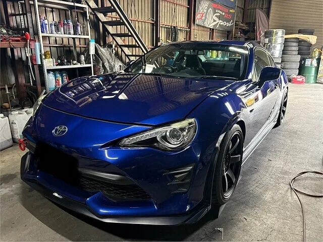 旭川市 エンジンオイル交換 トヨタ 86 14R　5,148円