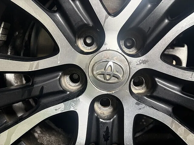 ホイールの形状にあったナットを使いましょう