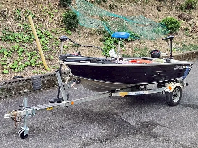 バスボート　アルミボート　トレーラー　クイントレックス