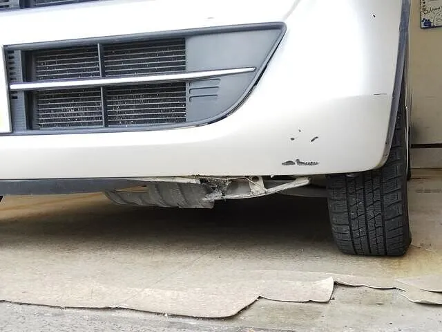 ホンダ　N-BOX　事故修理　板金塗装　板金　塗装