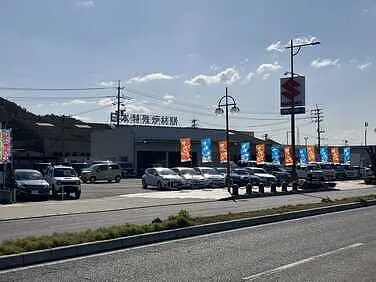 瀬戸内カーセンター・瀬戸内カードック外観
