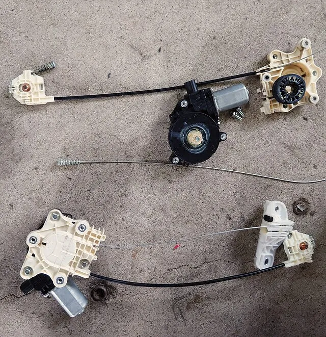 大分県　自動車　バワーウインドウ　レギュレター　モーター　交換　修理