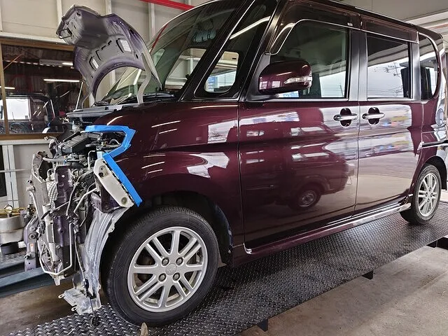 大分県　ダイハツ　タントカスタム　車検　水漏れ修理　ラジエーター　交換