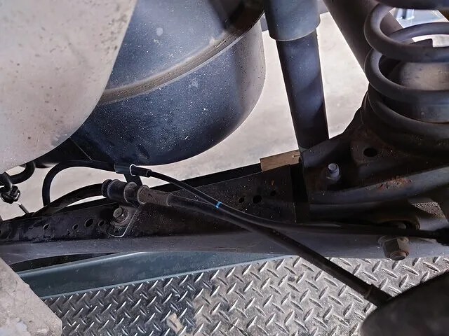 大分県　軽自動車　ABS　ランプ点灯　点検　修理　交換作業