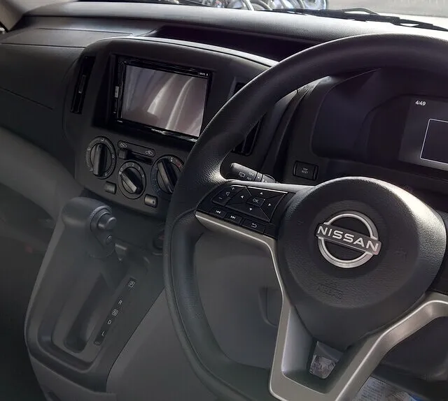 大分県　自動車　ディスプレイ　オーディオ　取付