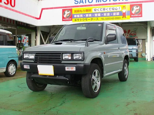 新着在庫車情報　キックス　角目4灯フェイス　全塗装　カスタム　