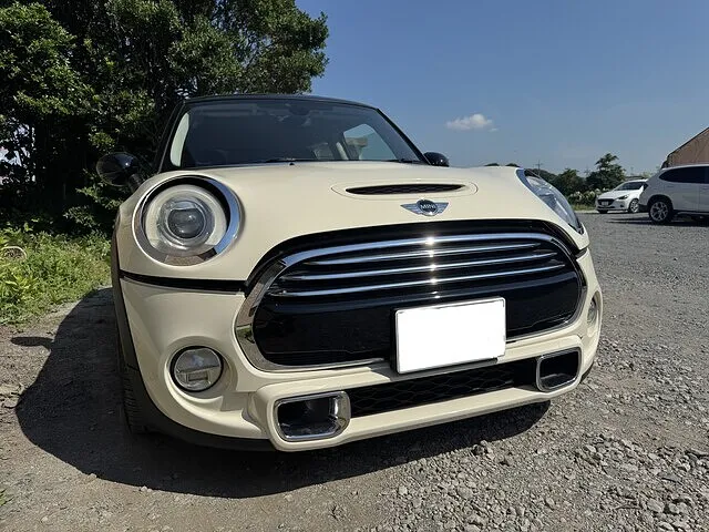 ミニ クーパーＳ 3ドア F56 フロント補強バーペイント！