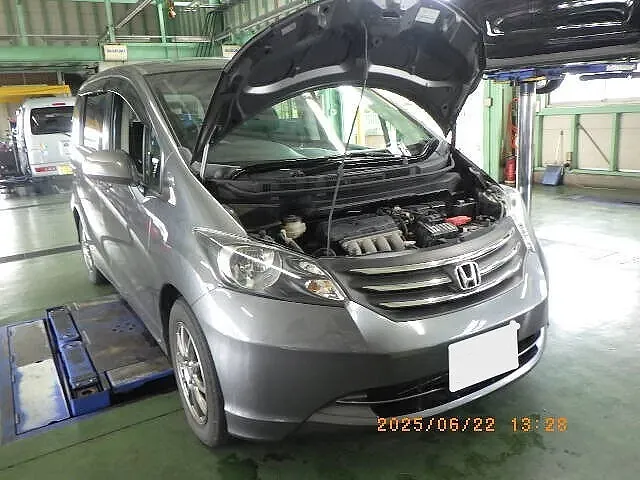 浜松市浜名区　車検整備　フリード　バッテリー交換