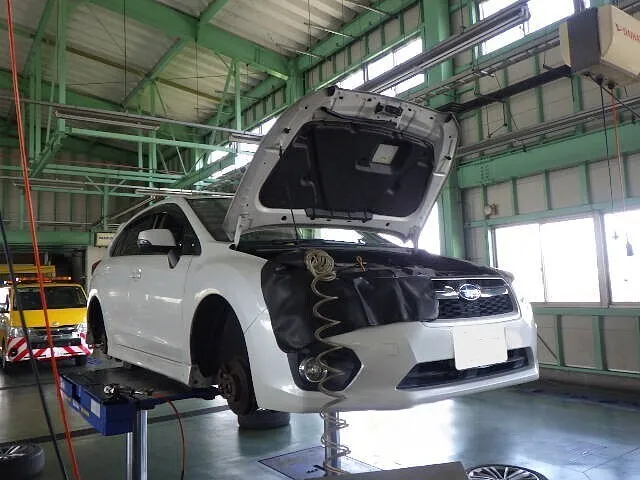 浜松市浜名区　車検整備　インプレッサ　エンジンオイル交換