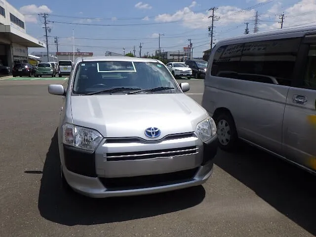 浜松市　車検・整備　プロボックス　ガラス交換