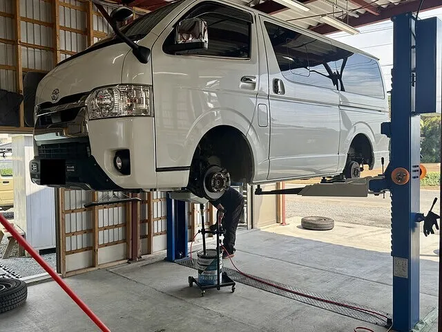 川越市　認証工場　車検　ハイエースVAN
