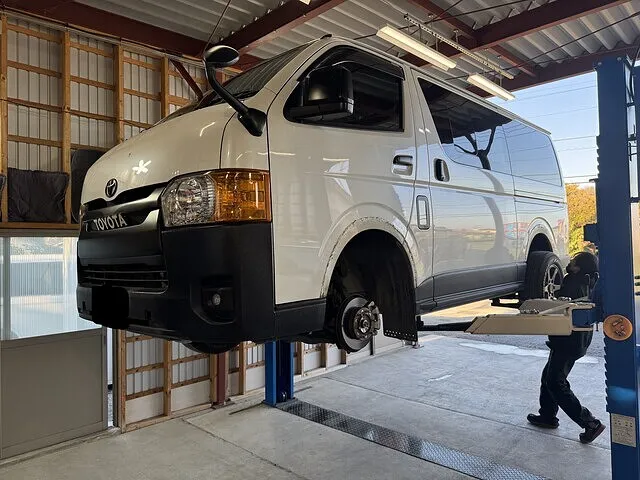 川越市　認証工場　車検　ハイエースVAN
