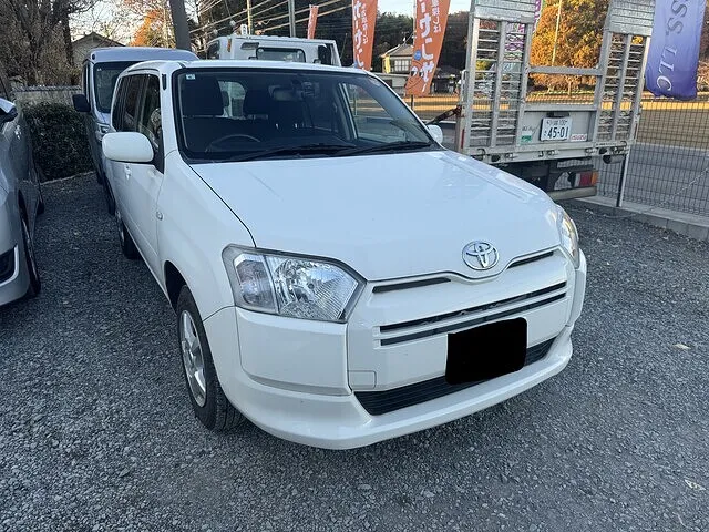 川越市　認証工場　スタッドレスタイヤ付替　サクシード