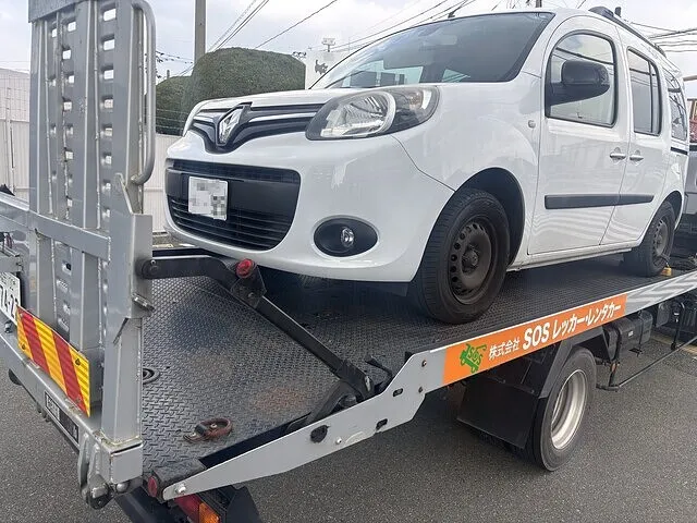 福岡県福岡市東区　ルノー　エンジントラブル