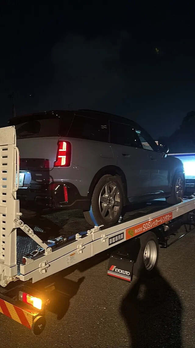 粕屋郡須恵町　MINI　エンジントラブル　レッカーレンタカー