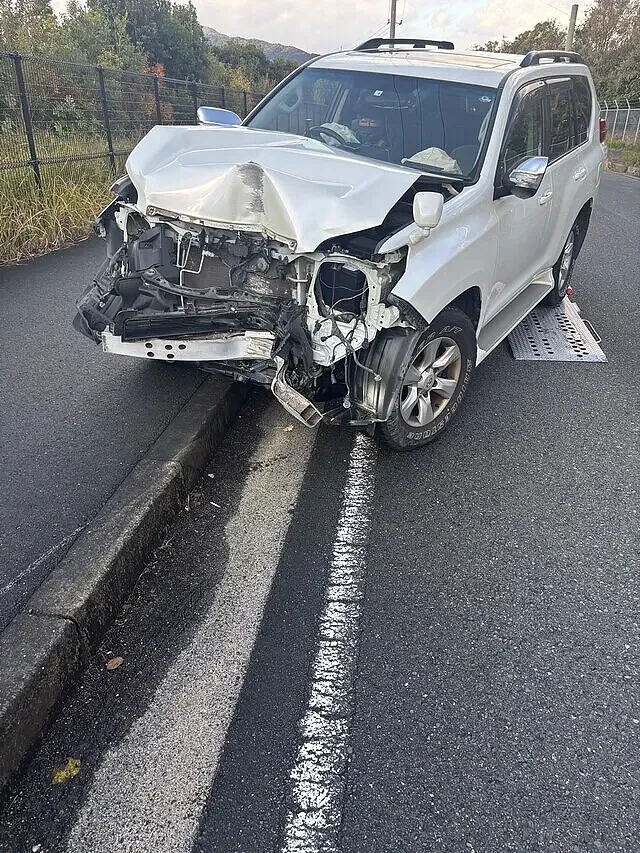 福岡県古賀市　ロードサービス　ランクルプラド　追突事故