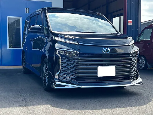 中古車販売実績　裾野市　トヨタ　ヴォクシー